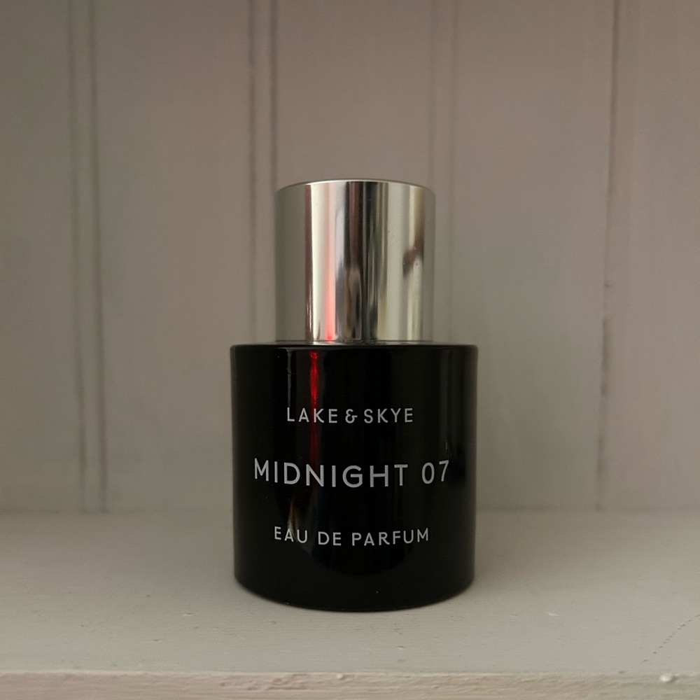 Lake & Skye Midnight 07 Eau de Parfum - Picture 5 of 5